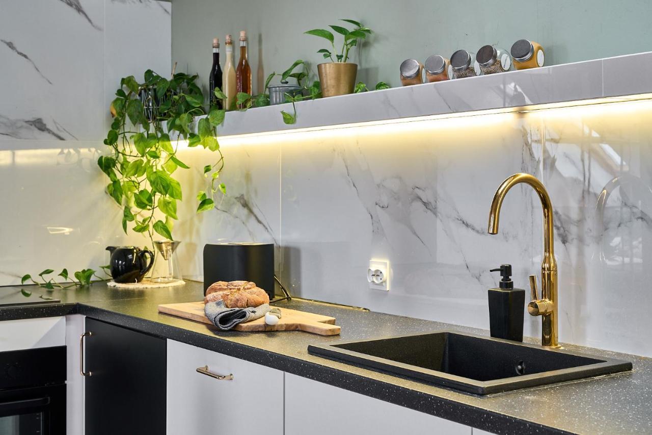 Apartament Flowers - Centrum Poznania エクステリア 写真